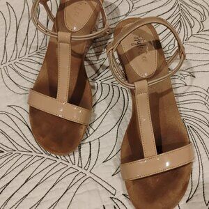 Women wedge sandal. Sz 6.5 Tan/Beige Shiny patent leather